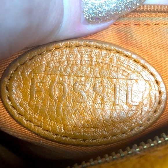 Fossil Preston Leather crossbody In orange - Picture 13 of 14